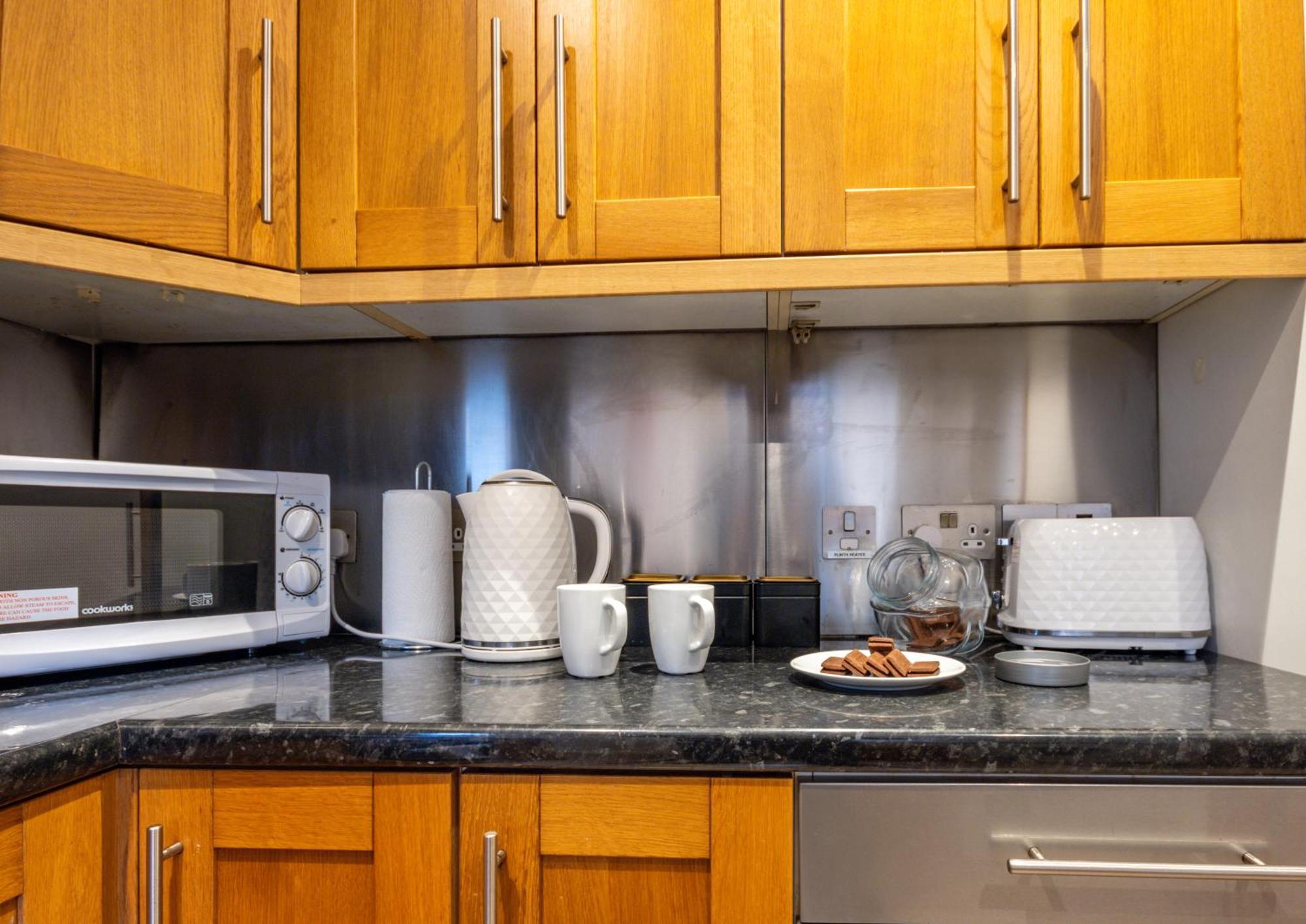 Spacious Flat In City Centre With Garden سوثامبتون المظهر الخارجي الصورة